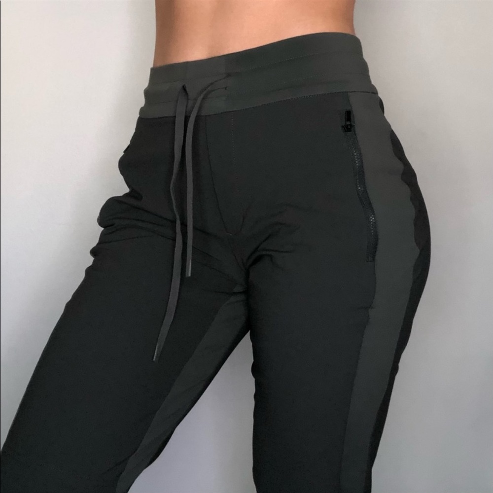 Athleta Headlands Hybrid Trek Joggers